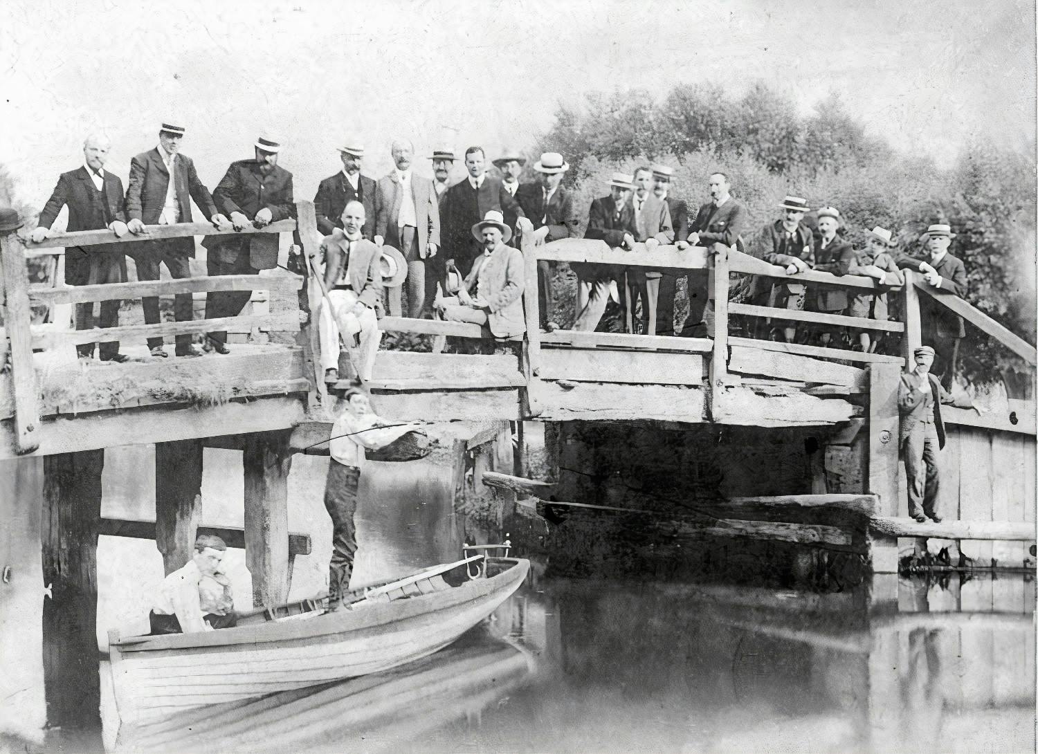 An Edwardian photograph of Ladies’s Bridge, which crossed from Lady Island to the Essex bank and collapsed in the 1930s.