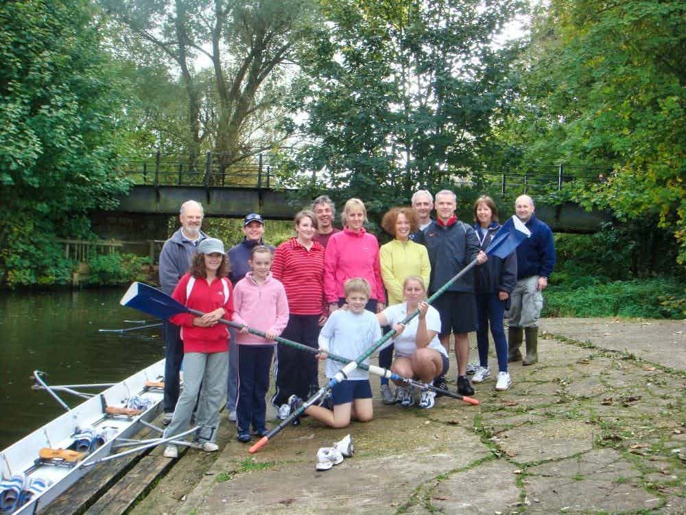 The attendees of our autumn 2008 learn to course, posing for a photo on the landing stage.